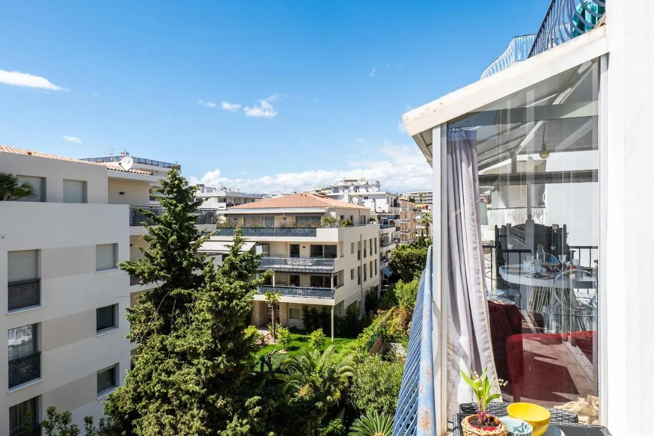 Penthouse Duplex With Rooftop Terrace Cannes France