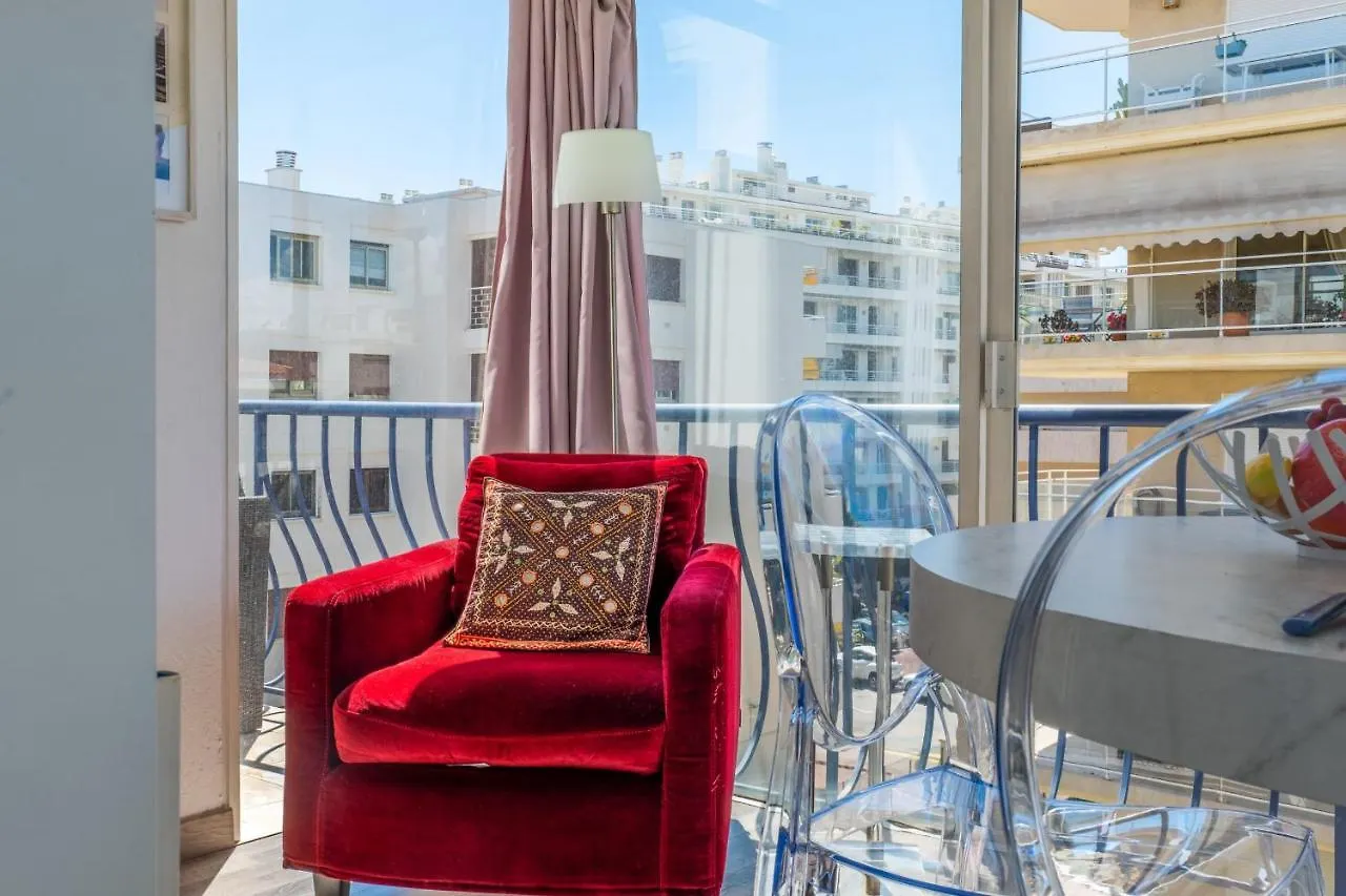 Penthouse Duplex With Rooftop Terrace Cannes
